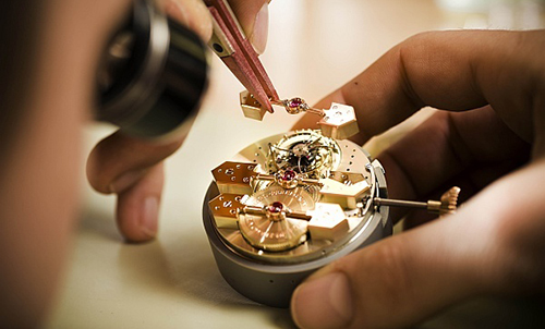 爱彼手表停了怎么办（爱彼手表刮花）