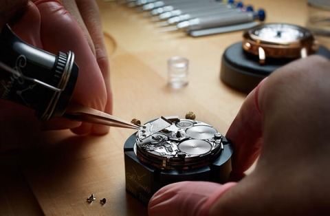 爱彼手表售后 服务中心（爱彼指针被刮花）